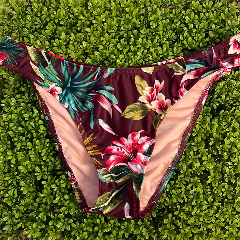 🔥 SALE Maroon Red Tropical Bikini Bottoms | Large